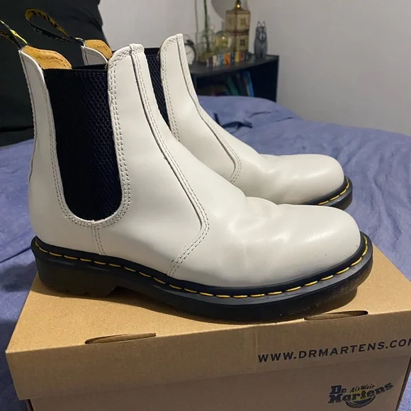 White Dr Martens Chelsea Boot size 8 - Picture 8 of 14